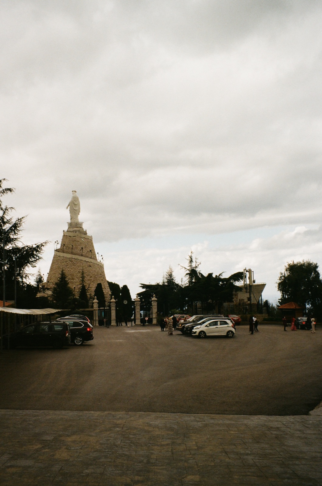Film frame 22 from roll 6604